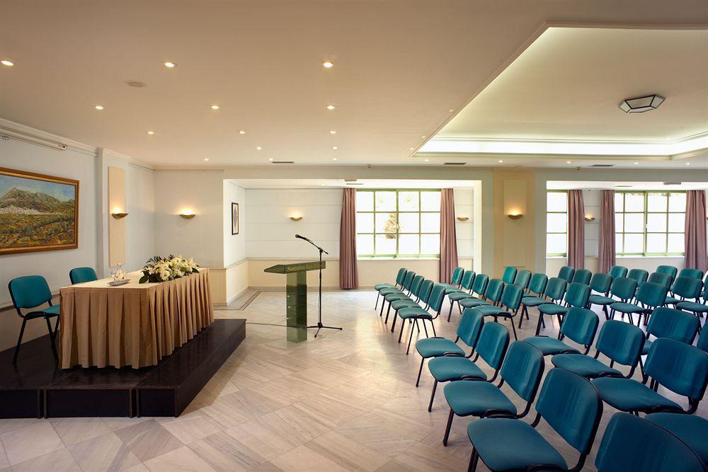 Amanda Hotel Karlovassi Ngoại thất bức ảnh