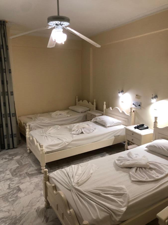 Amanda Hotel Karlovassi Ngoại thất bức ảnh